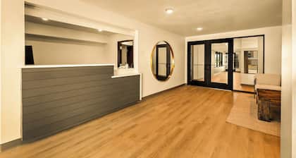 LivAway Suites Austin San Marcos