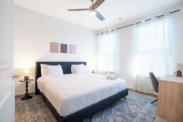 2 bedrooms, desk, iron/ironing board, WiFi
