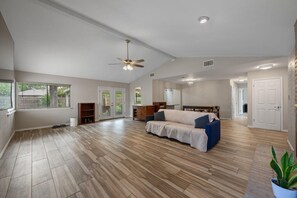 Interior - Spacious 3BR Austin Home Sleeps 6 Near Downtown (Austin)