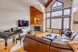 Fernseher, Kamin, Computerbildschirme