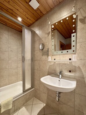 Hair dryer, towels - Binzer Waldhof - Haus Hasenbau (Binz)