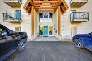 Exterior - Walk to Chair Lift: Mtn-View Schweitzer Studio! (Sandpoint)