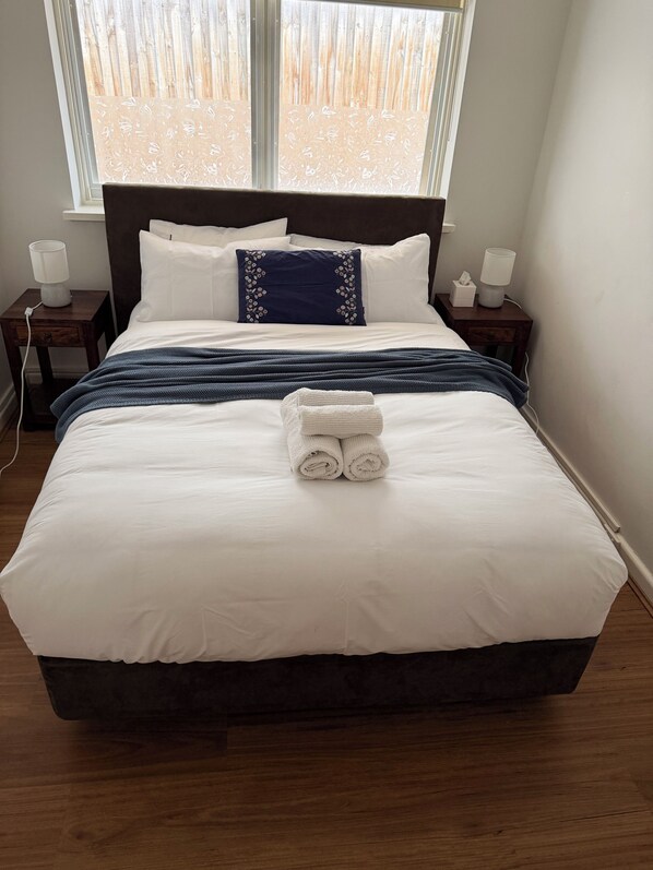 2 chambres, fer et planche à repasser, lit parapluie, Wi-Fi gratuit