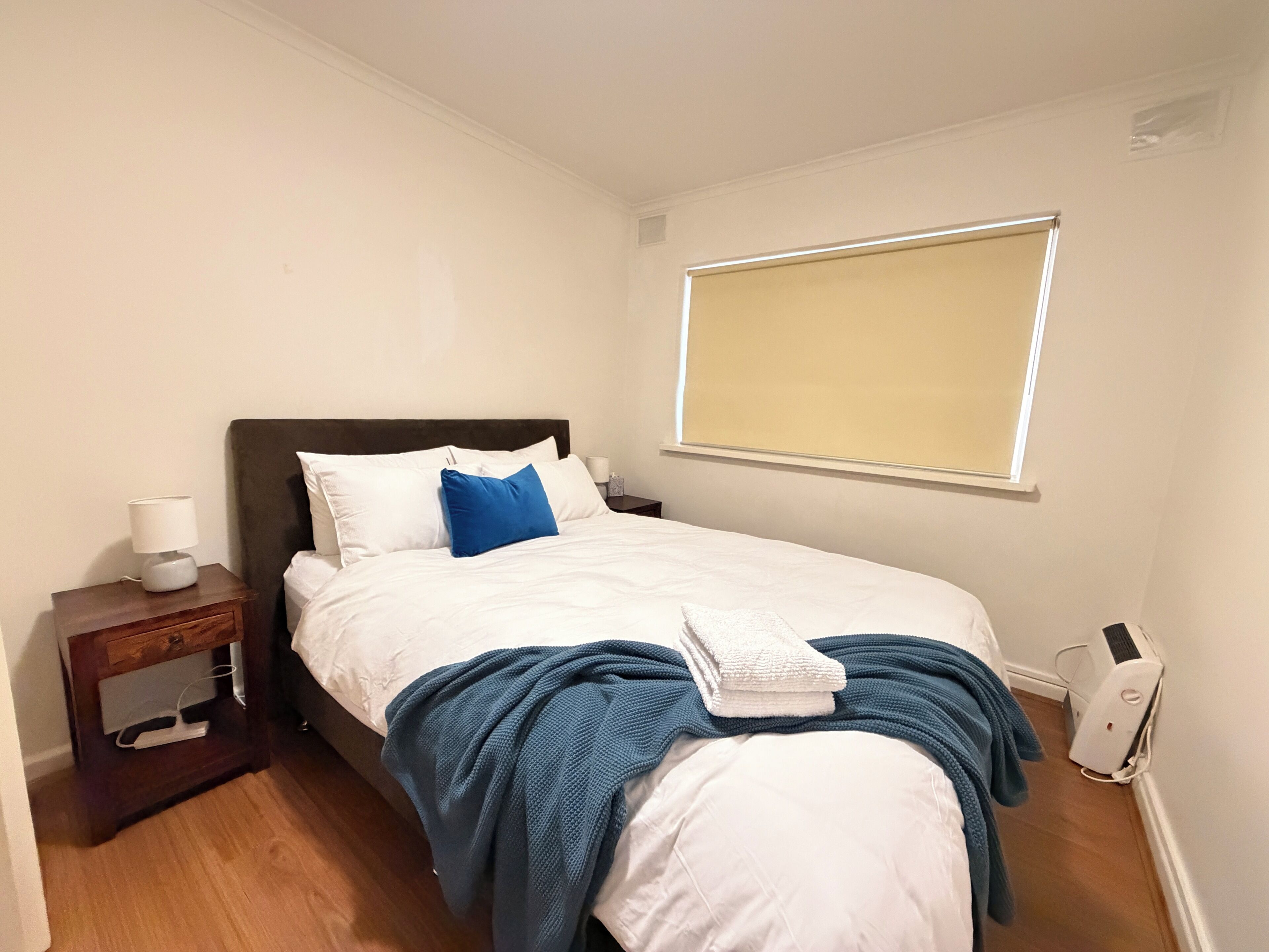 2 bedrooms, iron/ironing board, travel cot, free WiFi