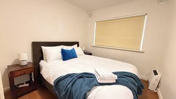 2 bedrooms, iron/ironing board, travel cot, free WiFi