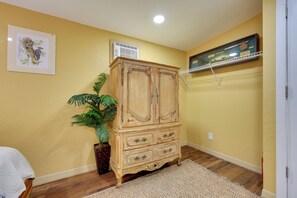 Interior - Bass Fishing Paradise w/ Shared Dock in Hawthorne! (Hawthorne)