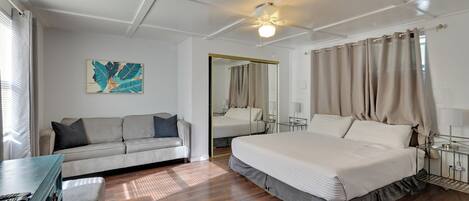 Iron/ironing board, internet, bed sheets