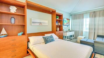 Iron/ironing board, Internet, bed sheets