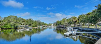 7 Mi to Historic Dtwn! New Port Richey Cottage