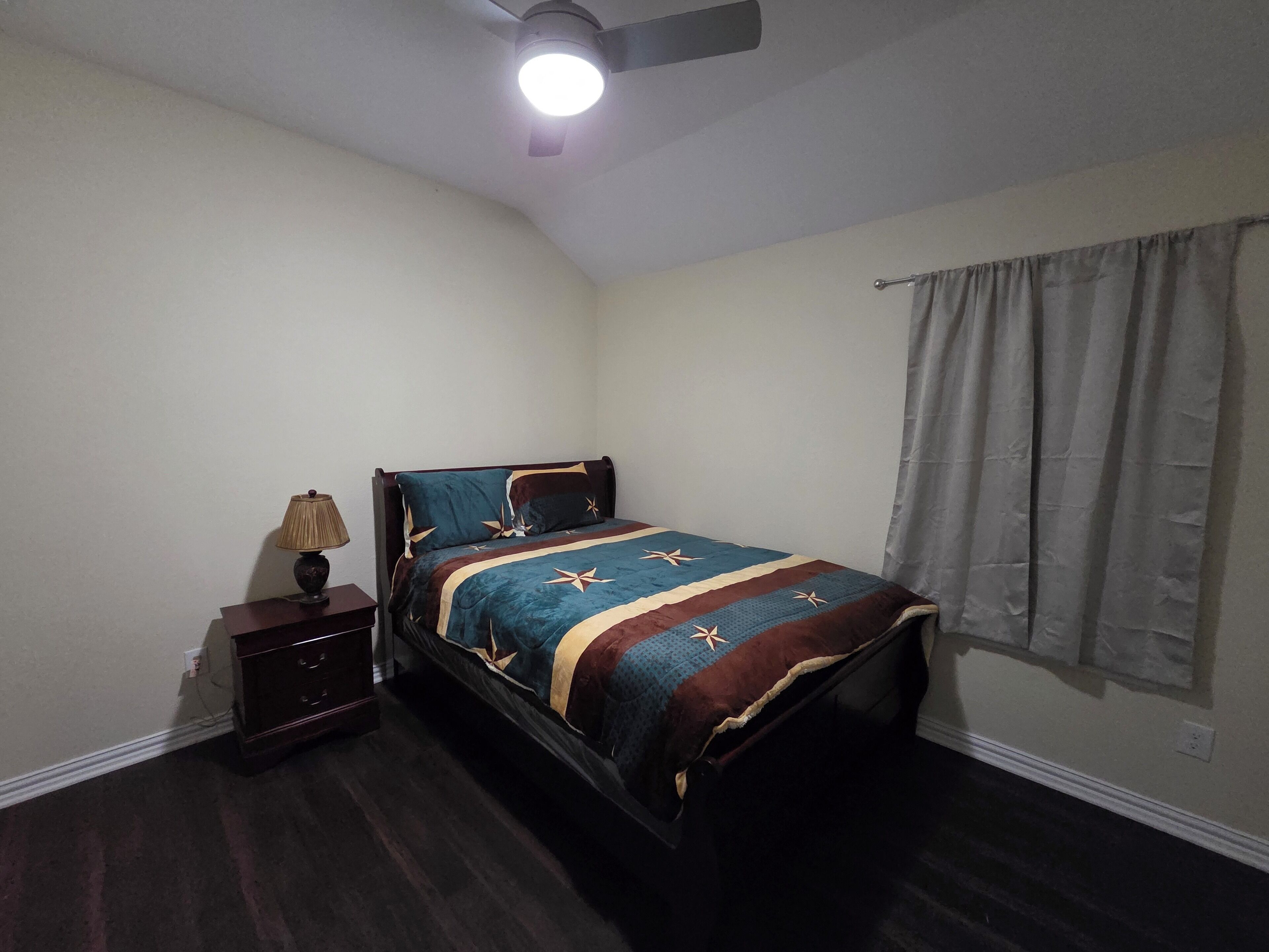 3 makuuhuonetta, Wi-Fi, vuodevaatteet