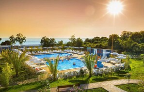 Pool - Stunning home in Novigrad with WiFi (Novigrad)
