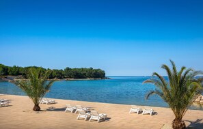 Property grounds - Awesome home in Novigrad with swimming pool (Novigrad)