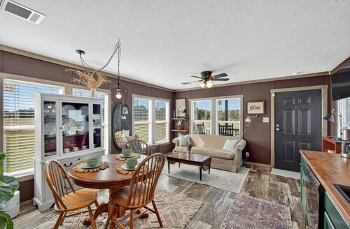 Country Cottage in Aiken, pet friendly!