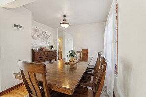 Dining - Church Street Retreat - Downtown Location! (Wisconsin Dells)