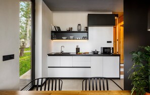 Fridge, microwave, stovetop, coffee/tea maker - 2 bedroom stunning home in Njivice (Njivice)