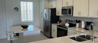 Splendid brand new 2-bedroom condo in Ibis Landing with Golf membership