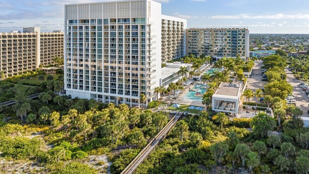 Exterior - 12/21-26 Marriott Luxury 2-BR Beach Villa - Marco Island Resort - Crystal Shores (Marco Island)