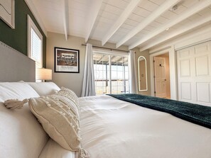 3 bedrooms, iron/ironing board, free WiFi, bed sheets - Hidden Oasis 3BD/2.5BA on secluded 1/2 acre. Sleeps 8, near Reno/Tahoe (Reno)