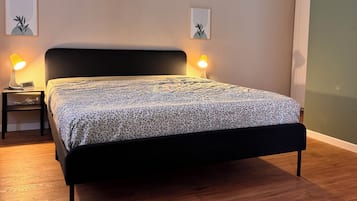 Minibar, Schreibtisch, laptopgeeigneter Arbeitsplatz