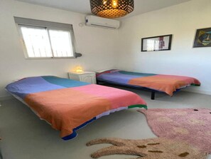 Villa | 5 bedrooms, individually furnished, iron/ironing board - 5-bedroom Villa With Pool and Swimjet (Comares)