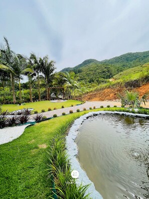 蜜月小屋, 按摩浴缸, 泳池景观 | 住宿场地