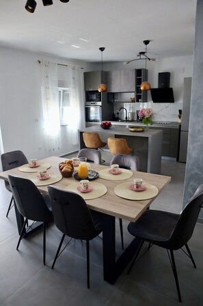 Dining - Domus Somnium (Raštević)