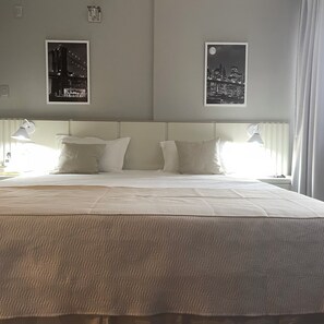 1 bedroom, desk, iron/ironing board, travel cot - THE ONE BATEL 1 - Premium Flat in the heart of Batel. A new standard of sophistication. (Curitiba)