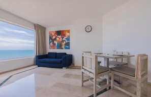 Kamar Double Basic, pemandangan pantai | Brankas dan Wi-Fi gratis