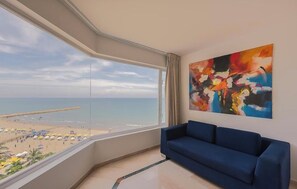 Habitació doble bàsica, vistes a la platja | Caixa forta a l'habitació i wifi gratuïta