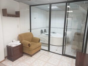 Superior-huone, poreamme | Ilmainen Wi-Fi