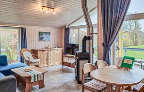 Smart-TV, Kamin, DVD-Player, Stereoanlage