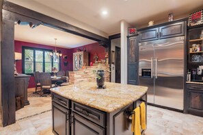 Interior - New Property in Corrales! Mediterranean Charm w/ SW Soul/Family/Pet friendly! (Corrales)