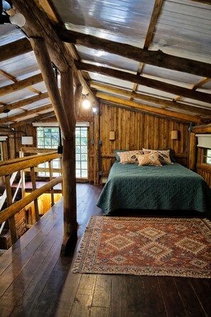 WiFi, bed sheets - Treehouse: Unique Accommodation with Pool, Bathtub, and Restaurant (Pirabeiraba)