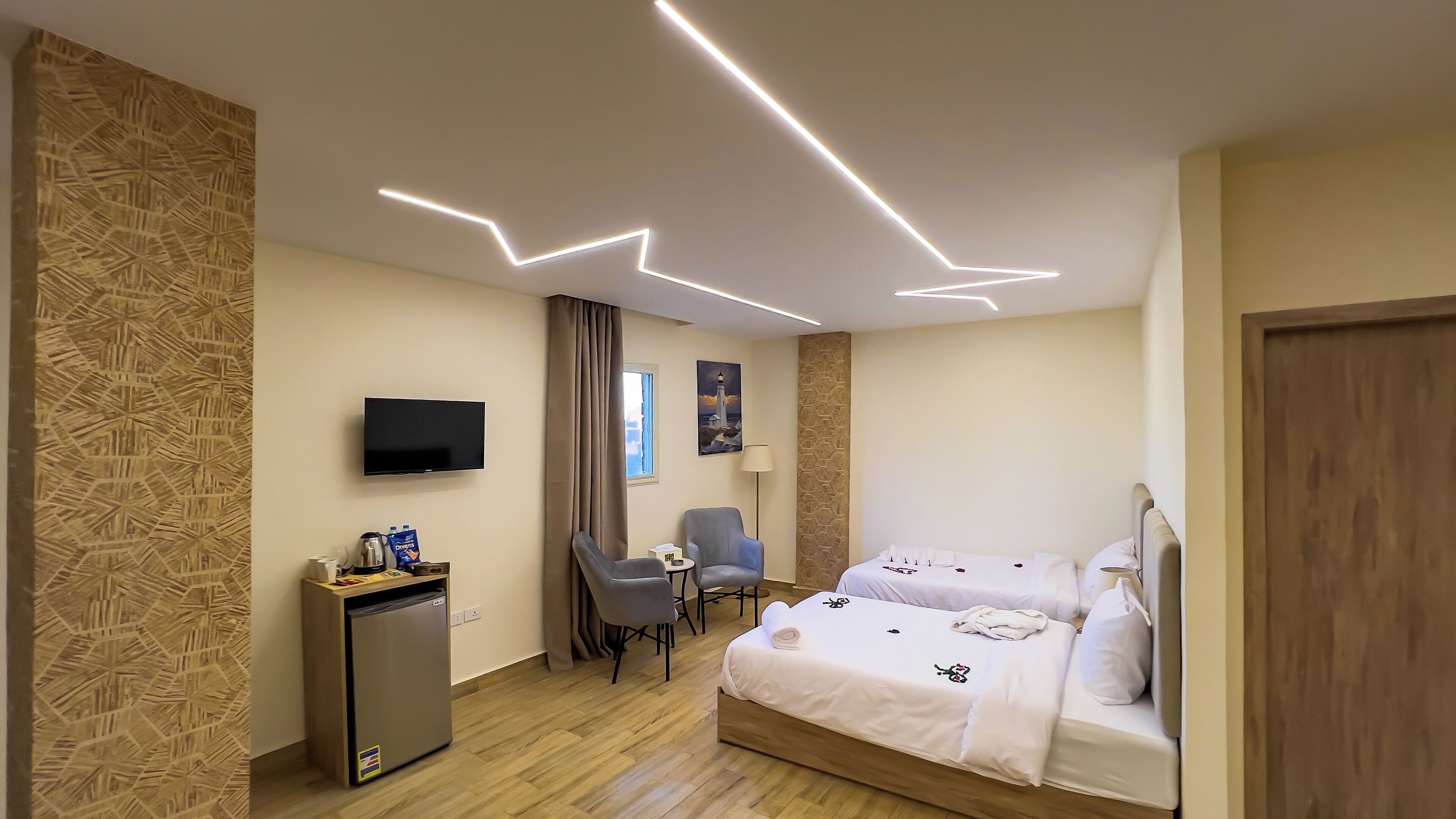 Deluxe Double Room, Balcony, Desert View | In-room safe, desk, laptop workspace, soundproofing