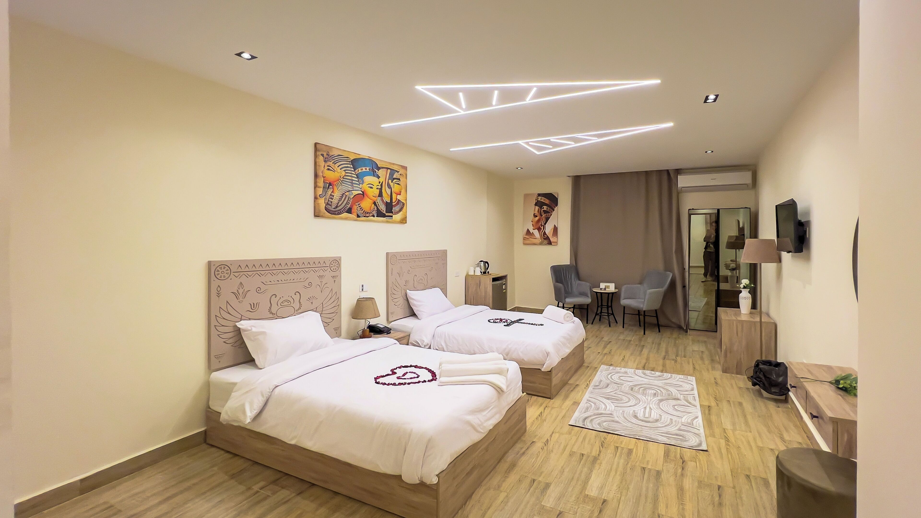 Deluxe Double Room, Mountain View | In-room safe, desk, laptop workspace, soundproofing