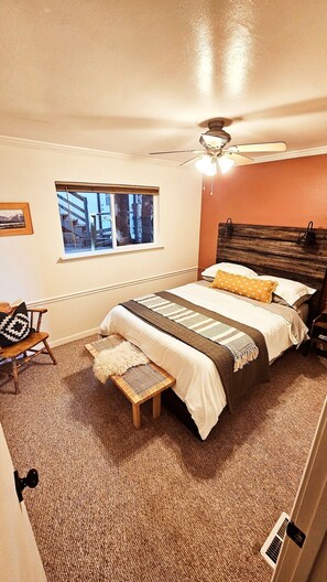 3 quartos, ferros/tábuas de passar roupa, acesso à internet