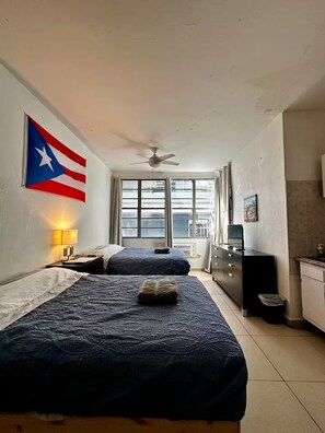 1 chambre, fer et planche à repasser, Wi-Fi, draps fournis