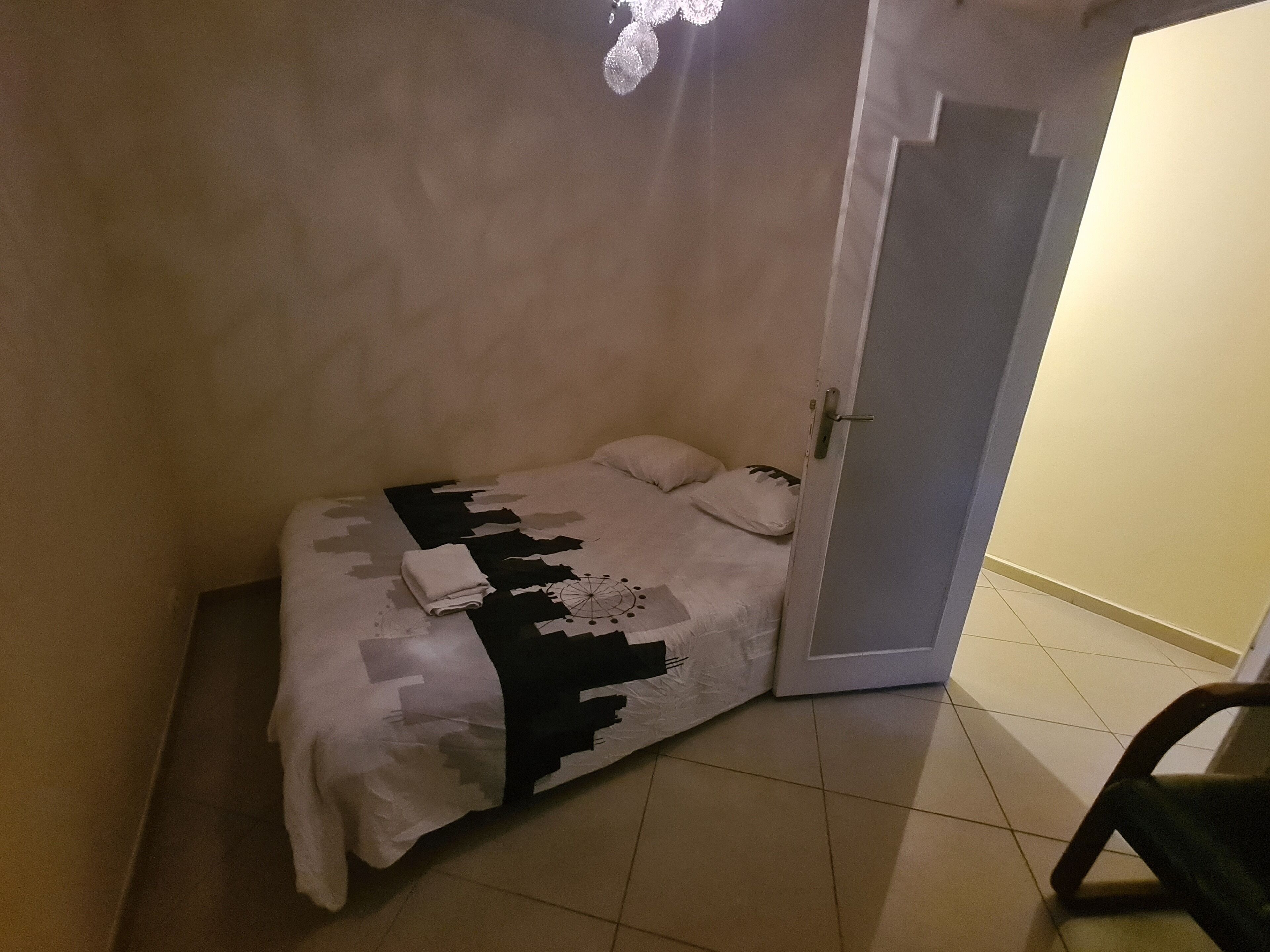 4 bedrooms, WiFi, bed sheets