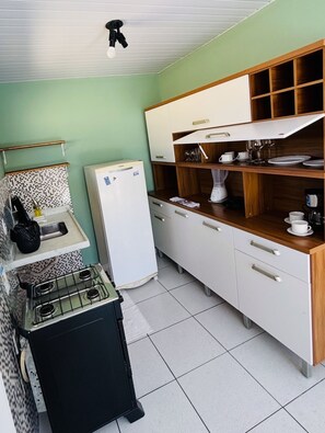 Private kitchen - Beach house in Búzios for 5 people (Armação dos Búzios)