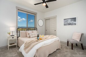 3 habitaciones, tabla de planchar con plancha, wifi y ropa de cama 