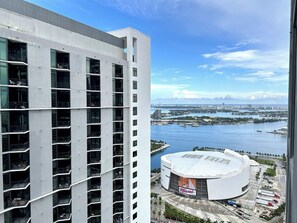 Exterior - NEW Sky view Unit at Downtown Miami (Miami)