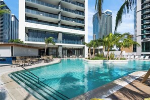 Pool - New Luxury Dwntwn Miami 1B/1B Unit, Near Kaseya (Miami)
