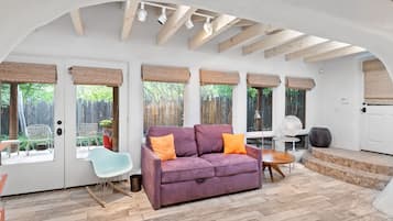 Televisie en een open haard