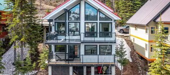 Lower 2BR • Ski-In/Out Chalet • Bunk Room