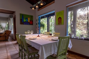 Chalet | Dining - Casa ampla com piscina e churrasqueira  (Carapicuíba)