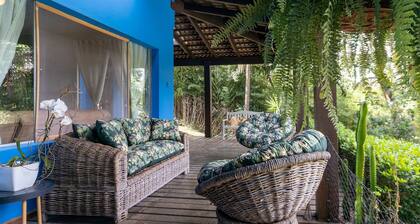 Casa ampla com piscina e churrasqueira