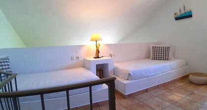 Skaloma Beachfront Seaview Villa Retreat