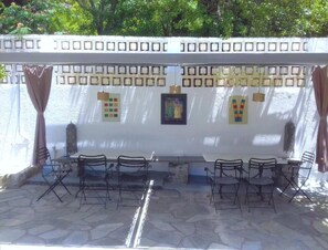 House | Balcony - Skaloma Beachfront Seaview Villa Retreat (Dorida)