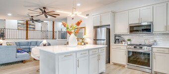 Lake Granbury Retreat - Spacious Home with Hot Tub