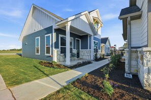 Exterior - Modern Retreat • 5mi to River & Gruene (New Braunfels)